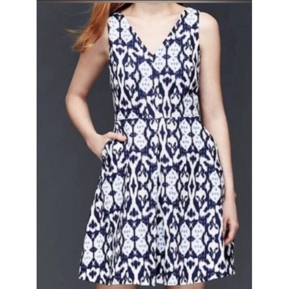 Gap 100% Linen Mini Dress Batik Ikat Blue Fit Flare Sleeveless Womens Size 6 NWT - Picture 1 of 11